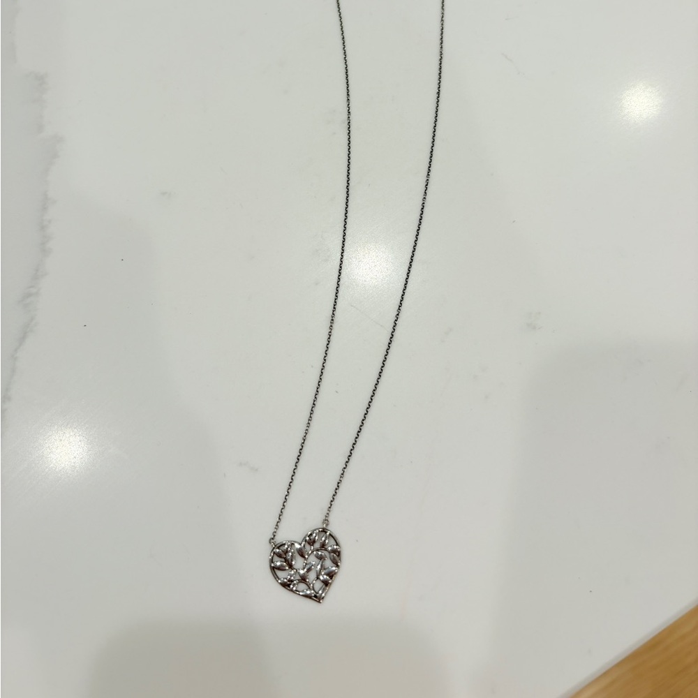 Tiffany & Co Paloma Picasso Olive Leaf Heart Pendant - Picture 6 of 7